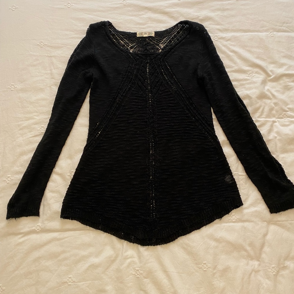 PINK ROSE BLACK CROCHET SWEATER
